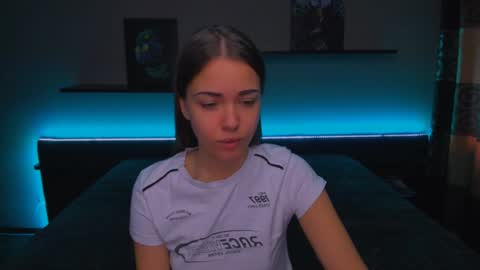 Snapshot of alexabarkley chatting on December 24, 2024, 6:11 am angel online show from December 24, 2024, 6:11 am