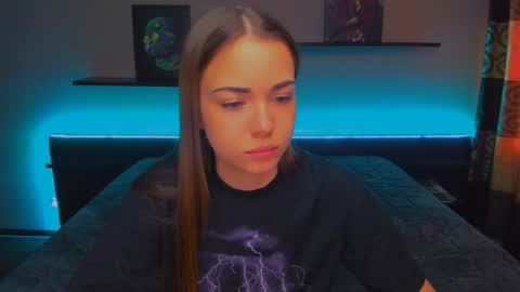 Snapshot of alexabarkley chatting on December 25, 2024, 3:29 am angel online show from December 25, 2024, 3:29 am