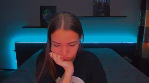 Snapshot of alexabarkley chatting on December 27, 2024, 6:24 am angel online show from December 27, 2024, 6:24 am