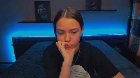 Snapshot of alexabarkley chatting on January 17, 2025, 6:36 am angel online show from January 17, 2025, 6:36 am