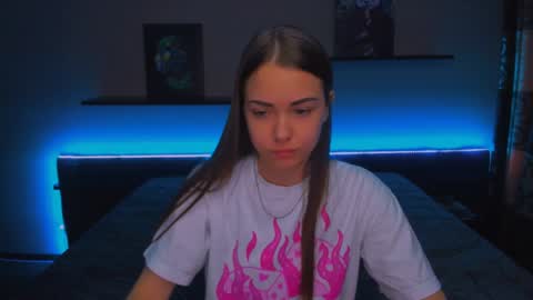 Snapshot of alexabarkley chatting on January 20, 2025, 3:15 am angel online show from January 20, 2025, 3:15 am