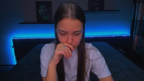 Snapshot of alexabarkley chatting on January 21, 2025, 3:15 am angel online show from January 21, 2025, 3:15 am