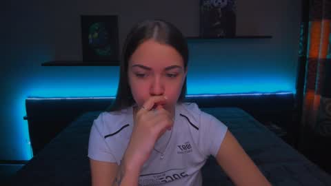 Snapshot of alexabarkley chatting on January 28, 2025, 3:15 am angel online show from January 28, 2025, 3:15 am