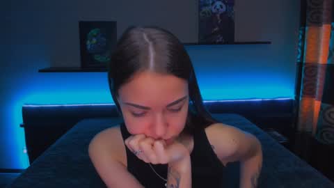 Snapshot of alexabarkley chatting on February 5, 2025, 6:13 am angel online show from February 5, 2025, 6:13 am