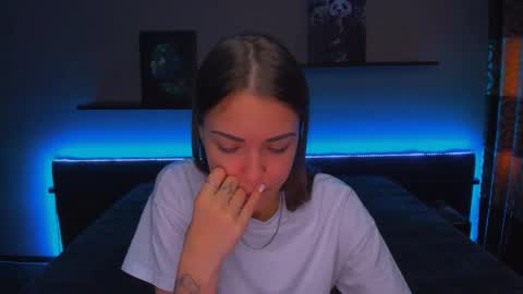 Snapshot of alexabarkley chatting on February 11, 2025, 6:08 am angel online show from February 11, 2025, 6:08 am