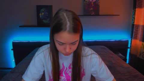 Snapshot of alexabarkley chatting on February 20, 2025, 3:12 am angel online show from February 20, 2025, 3:12 am