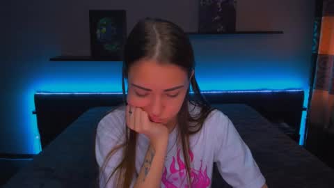 Snapshot of alexabarkley chatting on February 20, 2025, 6:17 am angel online show from February 20, 2025, 6:17 am