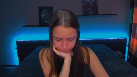 Snapshot of alexabarkley chatting on March 5, 2025, 3:08 am angel online show from March 5, 2025, 3:08 am