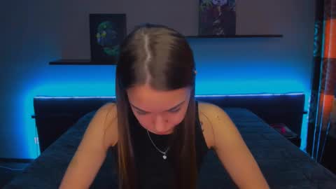 Snapshot of alexabarkley chatting on March 10, 2025, 3:23 am angel online show from March 10, 2025, 3:23 am