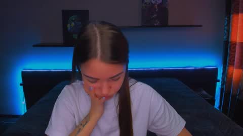 Snapshot of alexabarkley chatting on March 11, 2025, 6:21 am angel online show from March 11, 2025, 6:21 am