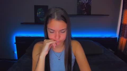 Snapshot of alexabarkley chatting on September 12, 2025, 12:22 am angel online show from September 12, 2025, 12:22 am