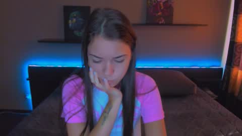 Snapshot of alexabarkley chatting on September 16, 2025, 12:33 am angel online show from September 16, 2025, 12:33 am