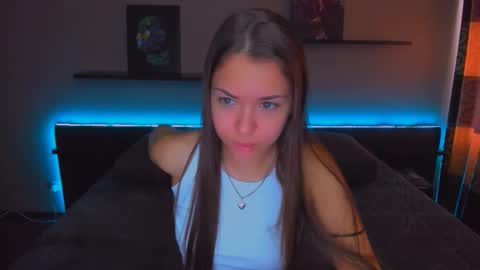 Snapshot of alexabarkley chatting on October 7, 2025, 3:36 am angel online show from October 7, 2025, 3:36 am