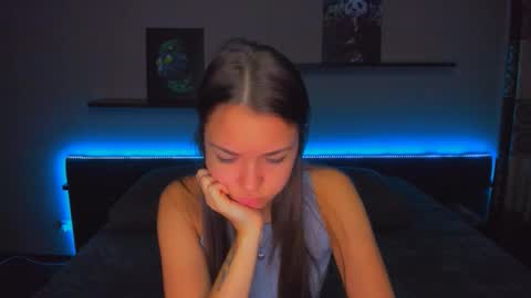 Snapshot of alexabarkley chatting on October 13, 2025, 12:21 am angel online show from October 13, 2025, 12:21 am