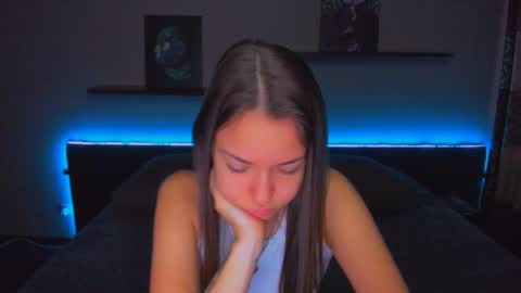 Snapshot of alexabarkley chatting on October 16, 2025, 12:33 am angel online show from October 16, 2025, 12:33 am