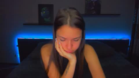 Snapshot of alexabarkley chatting on October 22, 2025, 12:22 am angel online show from October 22, 2025, 12:22 am