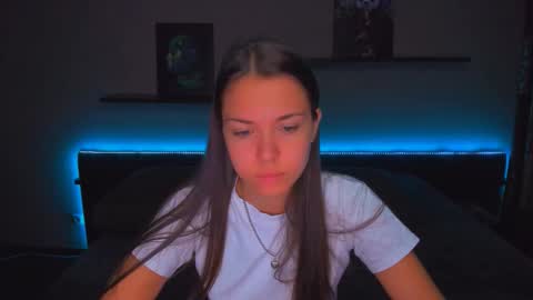 Snapshot of alexabarkley chatting on October 24, 2025, 12:30 am angel online show from October 24, 2025, 12:30 am