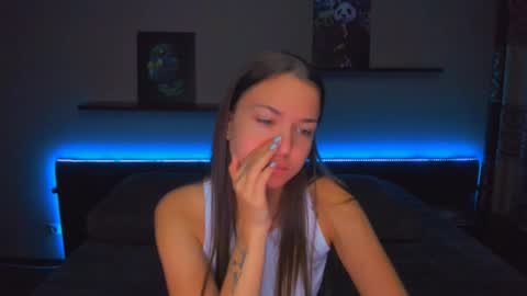 Snapshot of alexabarkley chatting on October 27, 2025, 12:15 am angel online show from October 27, 2025, 12:15 am