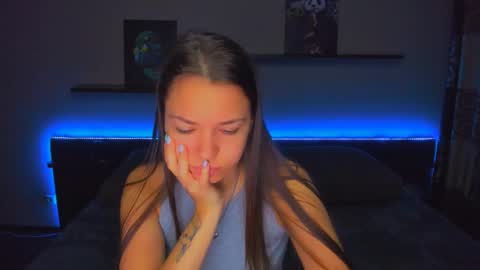 Snapshot of alexabarkley chatting on November 11, 2025, 12:21 am angel online show from November 11, 2025, 12:21 am