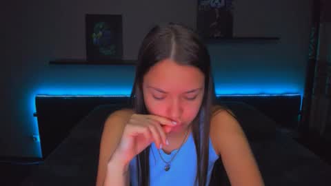 Snapshot of alexabarkley chatting on November 13, 2025, 12:42 am angel online show from November 13, 2025, 12:42 am