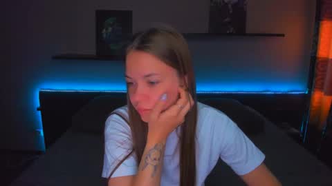 Snapshot of alexabarkley chatting on May 21, 2026, 12:50 am angel online show from May 21, 2026, 12:50 am