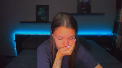 Snapshot of alexabarkley chatting on May 29, 2026, 2:20 am angel online show from May 29, 2026, 2:20 am