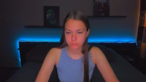 Snapshot of alexabarkley chatting on June 3, 2026, 12:46 am angel online show from June 3, 2026, 12:46 am