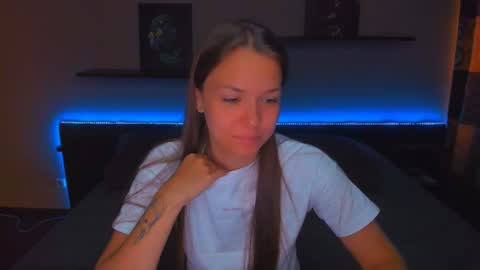 Snapshot of alexabarkley chatting on June 10, 2026, 12:55 am angel online show from June 10, 2026, 12:55 am