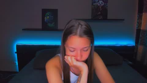 Snapshot of alexabarkley chatting on June 11, 2026, 2:53 am angel online show from June 11, 2026, 2:53 am