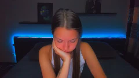 Snapshot of alexabarkley chatting on June 17, 2026, 12:46 am angel online show from June 17, 2026, 12:46 am