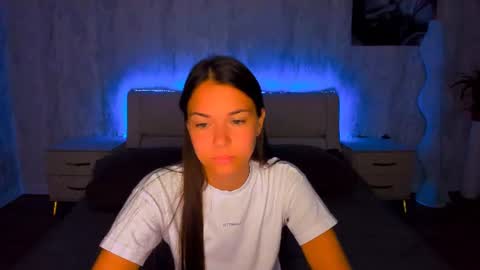 Snapshot of alexabarkley chatting on July 6, 2026, 12:07 am angel online show from July 6, 2026, 12:07 am