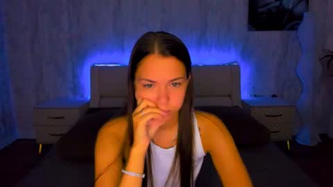 Snapshot of alexabarkley chatting on July 13, 2026, 12:24 am angel online show from July 13, 2026, 12:24 am