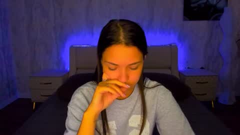 Snapshot of alexabarkley chatting on July 15, 2026, 12:49 am angel online show from July 15, 2026, 12:49 am
