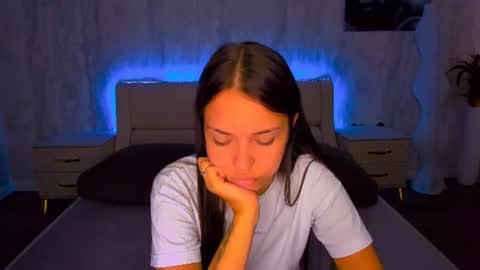 Snapshot of alexabarkley chatting on July 28, 2026, 12:29 am angel online show from July 28, 2026, 12:29 am