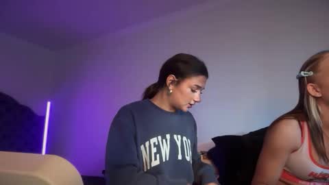 alexajefferies online show from October 2, 2025, 12:06 am