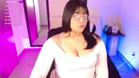 Snapshot of alexakimm chatting on July 15, 2026, 7:46 am Alexa online show from July 15, 2026, 7:46 am