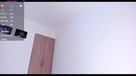 Snapshot of alexalovecastle1 chatting on December 22, 2024, 1:34 am Alexandra Castillo online show from December 22, 2024, 1:34 am