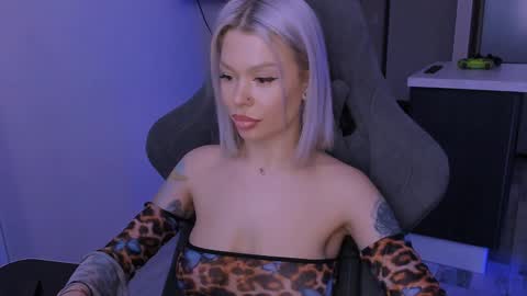 Snapshot of alexamason chatting on February 1, 2025, 6:10 am Alexa Mason online show from February 1, 2025, 6:10 am