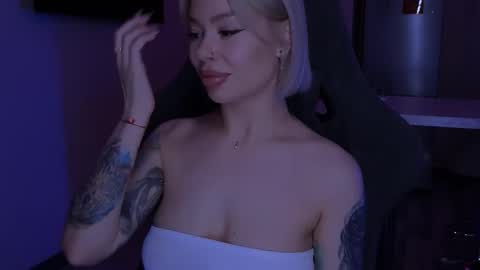 Snapshot of alexamason chatting on October 29, 2025, 2:25 am Alexa Mason online show from October 29, 2025, 2:25 am