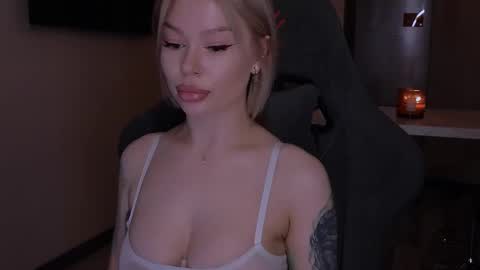 Snapshot of alexamason chatting on November 20, 2025, 2:23 am Alexa Mason online show from November 20, 2025, 2:23 am