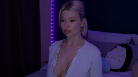 Alexa Mason online show from May 6, 2026, 11:21 pm
