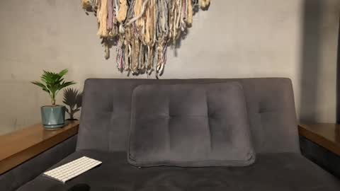 Alex  Dani online show from September 14, 2025, 1:49 am