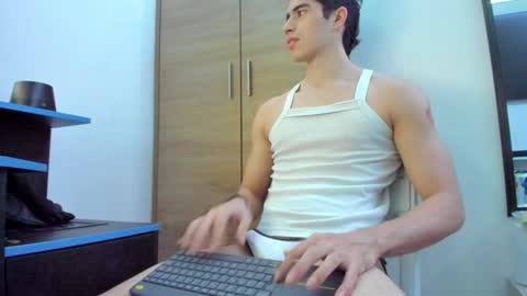 Snapshot of alexander__lips chatting on January 7, 2025, 10:19 pm alexander__lips online show from January 7, 2025, 10:19 pm