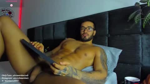 Onlyfansalexmartinezwb  Instagram alexwbmartinez  Twitter martinezcb937 online show from September 14, 2025, 2:33 am