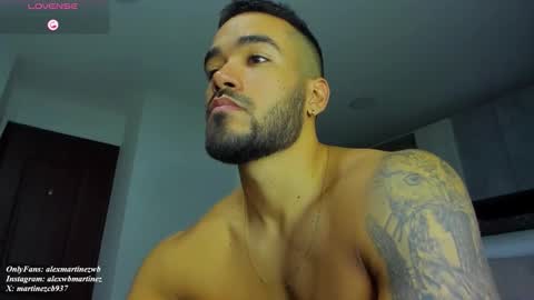 Onlyfansalexmartinezwb  Instagram alexwbmartinez  Twitter martinezcb937 online show from September 30, 2025, 11:10 pm
