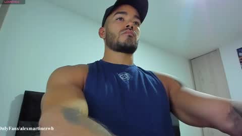 Snapshot of alexander_martines chatting on May 6, 2026, 11:54 pm Onlyfansalexmartinezwb Instagram alexwbmartinez Twitter martinezcb937 online show from May 6, 2026, 11:54 pm