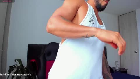 Snapshot of alexander_martines chatting on June 7, 2026, 7:17 pm Onlyfansalexmartinezwb Instagram alexwbmartinez Twitter martinezcb937 online show from June 7, 2026, 7:17 pm