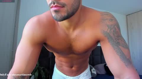Snapshot of alexander_martines chatting on June 14, 2026, 2:08 pm Onlyfansalexmartinezwb Instagram alexwbmartinez Twitter martinezcb937 online show from June 14, 2026, 2:08 pm