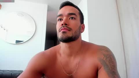 Snapshot of alexander_martines chatting on June 17, 2026, 8:54 pm Onlyfansalexmartinezwb Instagram alexwbmartinez Twitter martinezcb937 online show from June 17, 2026, 8:54 pm