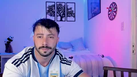 Snapshot of alexanderjaz chatting on October 12, 2025, 9:47 pm Alexander Jaz online show from October 12, 2025, 9:47 pm